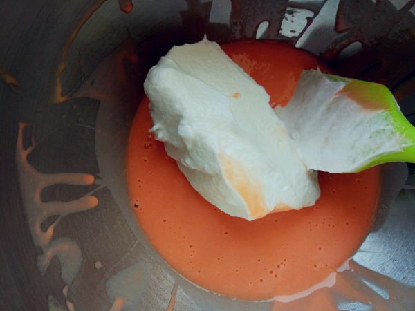 樱花草莓蛋糕卷