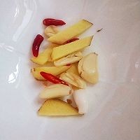 鸡腿肉炖土豆的家常做法