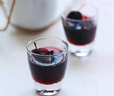 泡桑葚酒的需要多少度的白酒