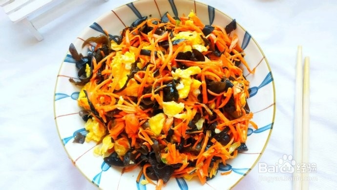 简单快手的家常菜:胡萝卜木耳炒鸡蛋