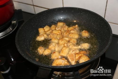 香辣爆炒鸡丁的做法