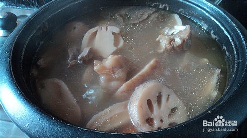 花生莲藕煲猪手