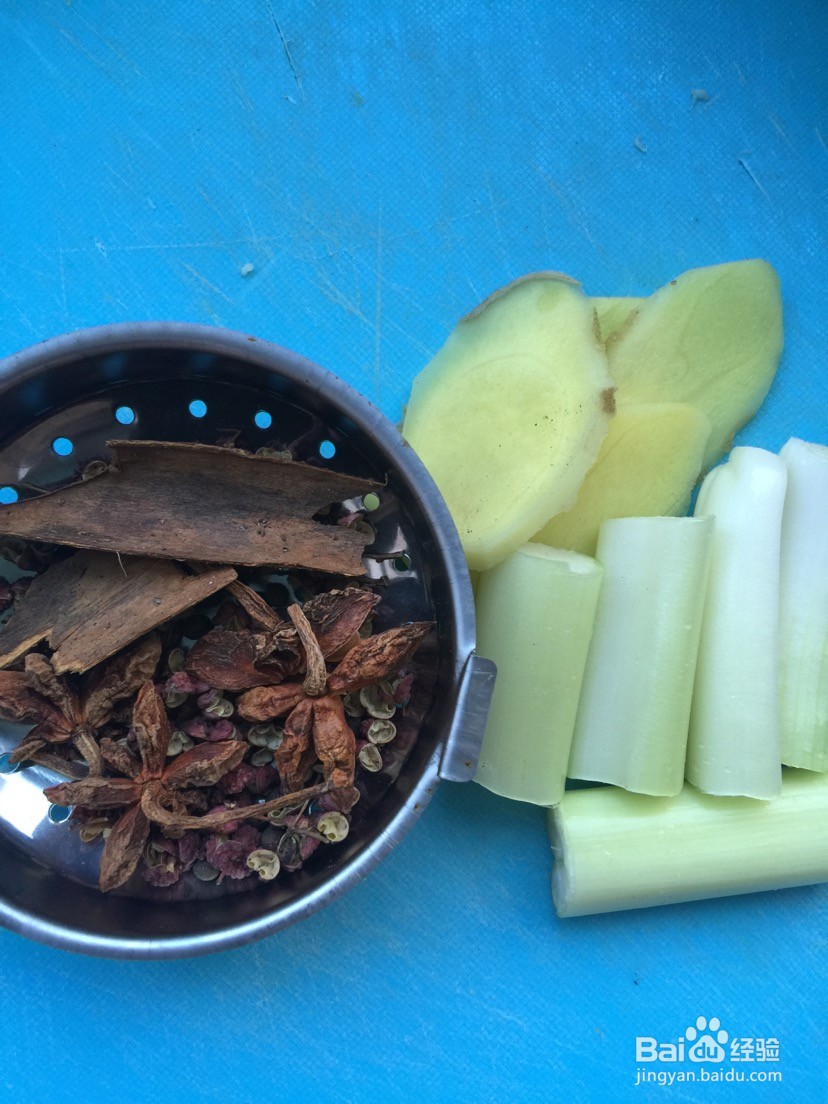 红烧肉烧土豆的做法