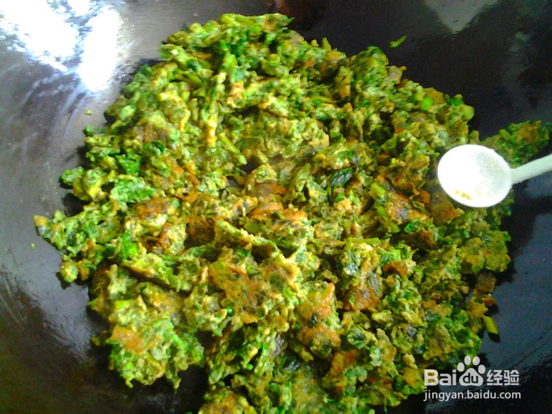 香椿炒鸡蛋的做法