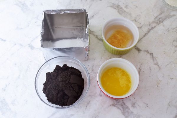 杨枝甘露慕斯蛋糕