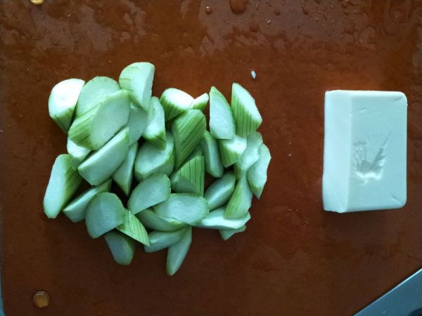 丝瓜毛豆豆腐羹