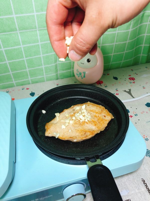 蒜香减脂鸡胸肉