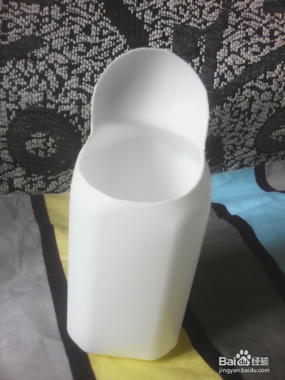 旧物改造：[6]酸奶瓶巧变小收纳瓶