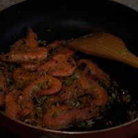 家常菜避风塘炒虾