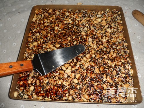 双麻花生糖的做法