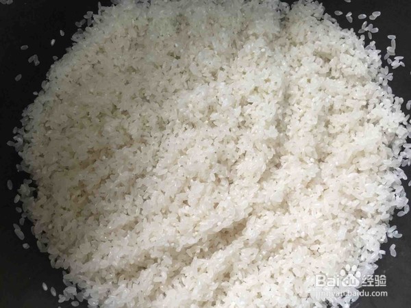 饭菜一锅出的豆角排骨焖饭