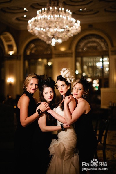 冬天伴娘礼服禁忌 穿搭得体不抢风头