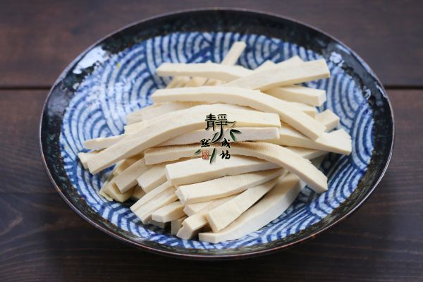 水煮金针菇干豆腐