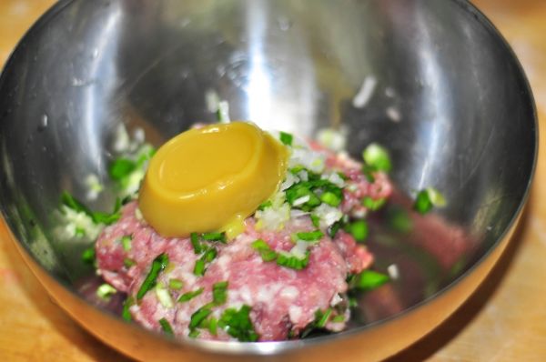 猪肉韭菜虾仁水晶饺