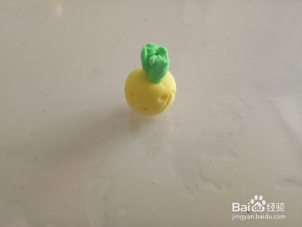 彩泥制作菠萝教程