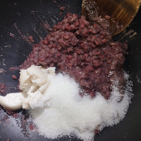 豆沙冰皮月饼，传统口味！