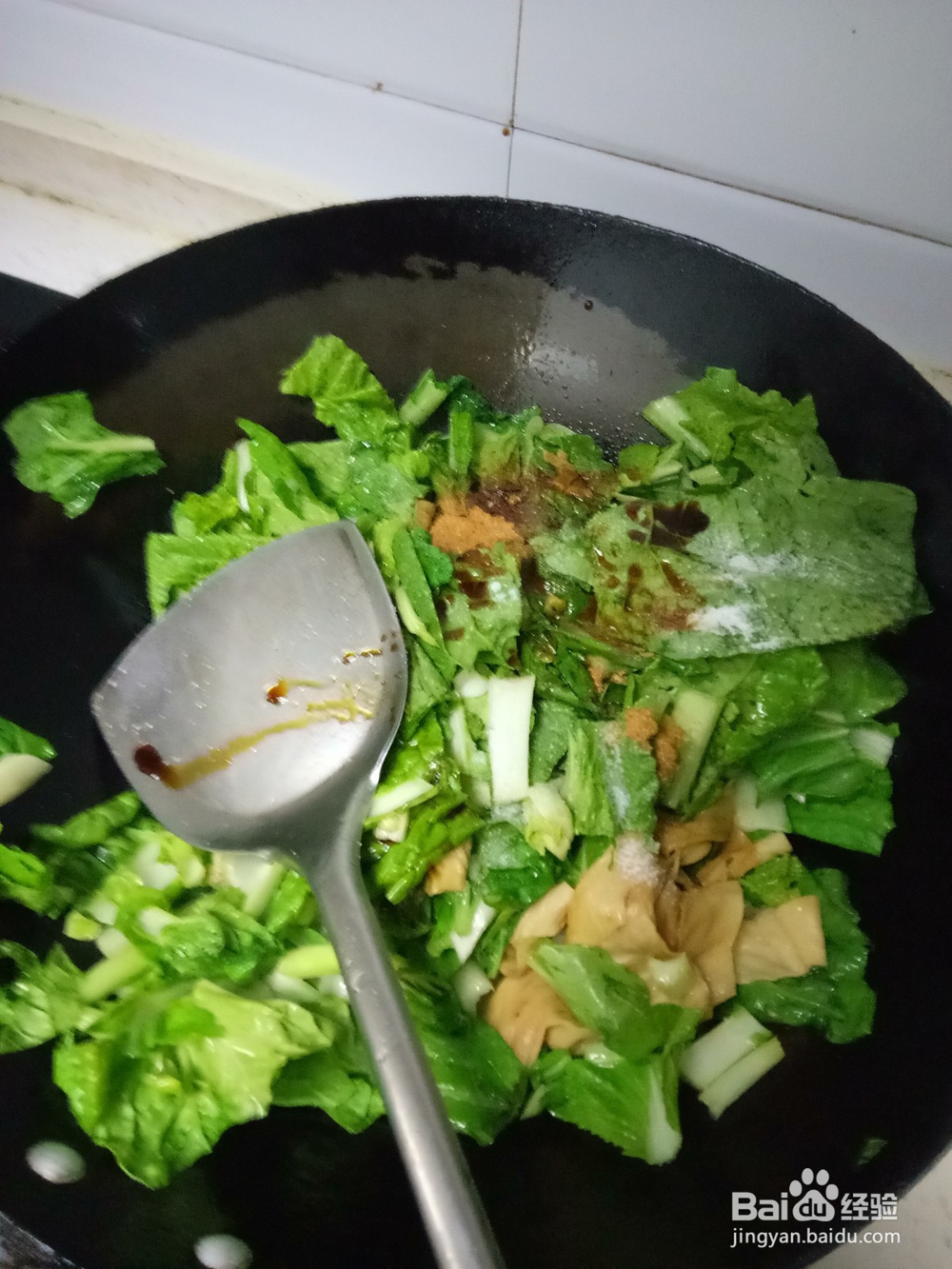 家常青菜炒蛋白肉