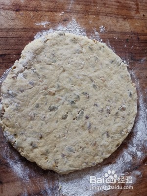 在家也能制作的葡萄干核桃司康