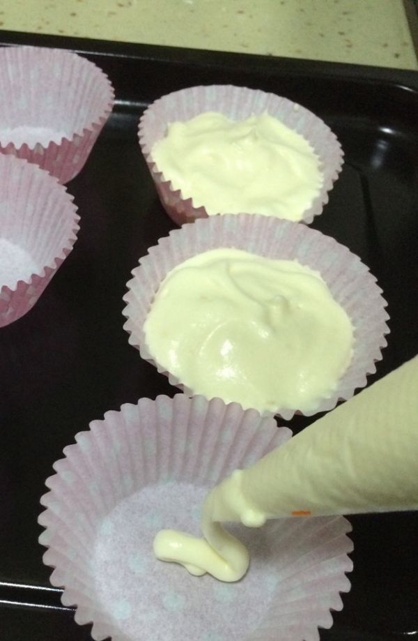 巧克力豆戚风纸杯蛋糕