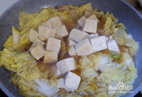 五花肉炖白菜冻豆腐怎么做好吃？