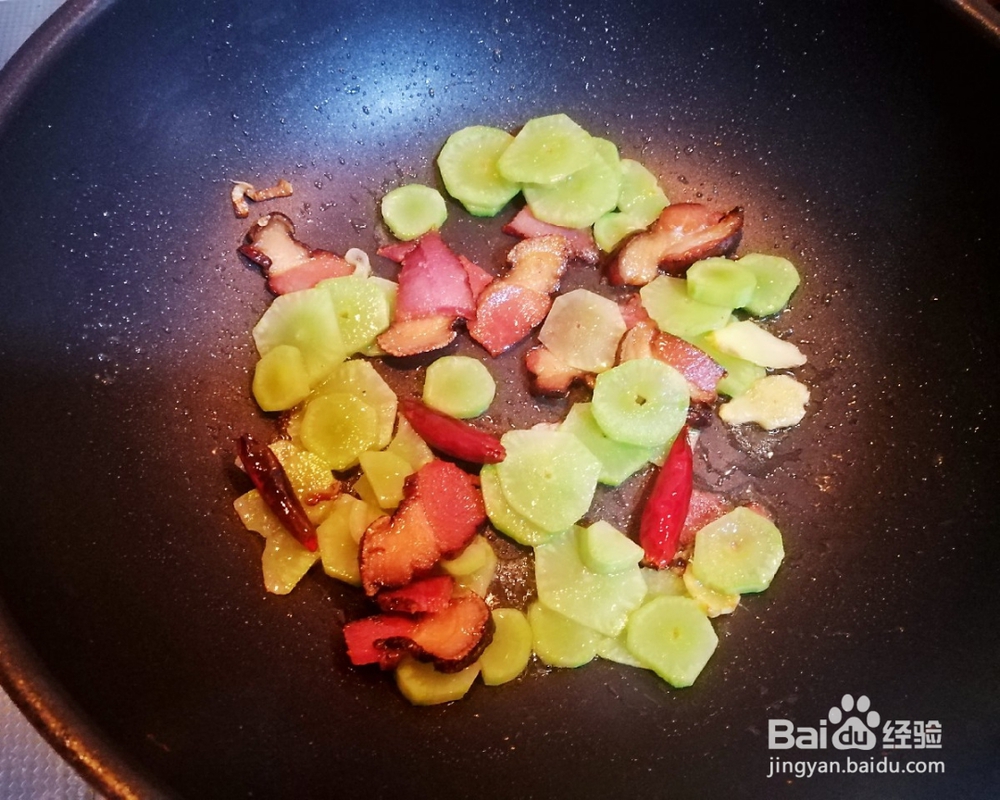 详细教你做腊肉炒莴笋