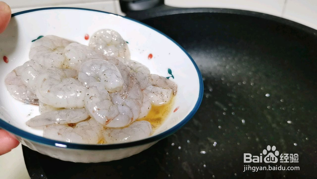 芝士虾仁滑蛋卷饼的做法