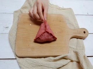 紫薯坚果拉丝软欧怎么做？