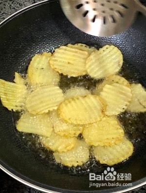 炸土豆片的做法