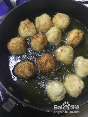 河南特色-香酥鸡肉马蹄丸怎么做