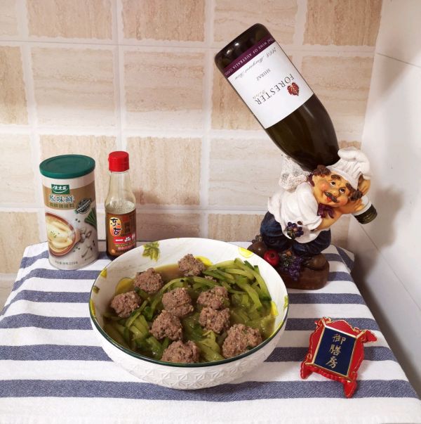 青萝卜羊肉丸子汤