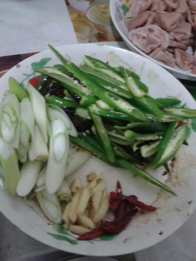 美味的尖椒肥肠的做法，你学会了吗