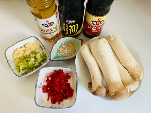 给肉都不换凉拌杏鲍菇