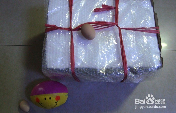 <b>如何教孩子学会给鸡蛋装盒子打包</b>