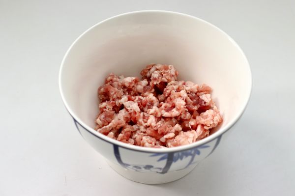 萝卜樱海米蒸饺