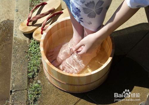 巧用食盐解决身体小麻烦