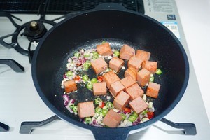 午餐肉蝴蝶意面的做法