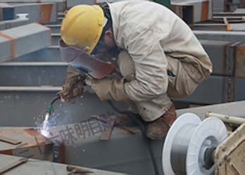 白内障该怎么注意和防范