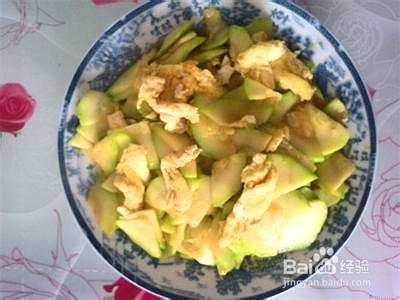 西葫芦炒鸡蛋的家常做法