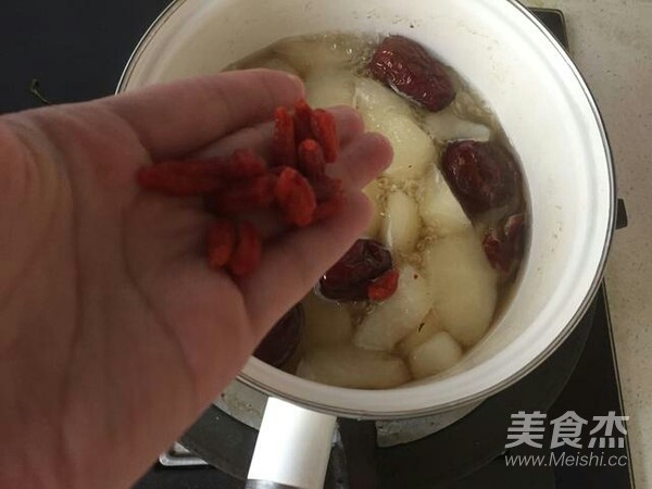 超级简单冰糖炖雪梨