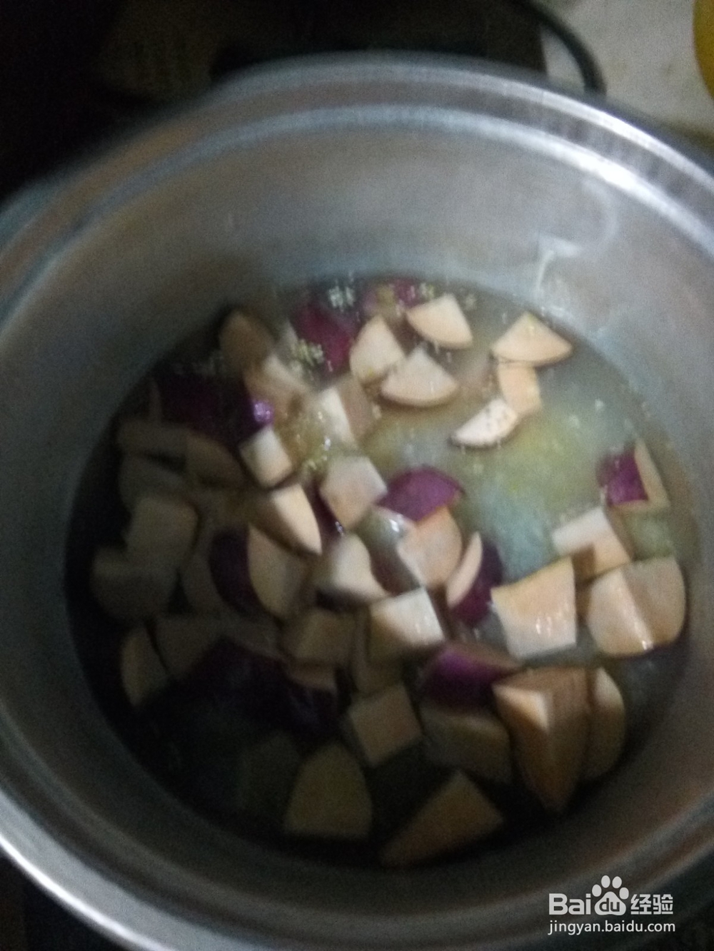 红枣紫薯小碴子大米粥