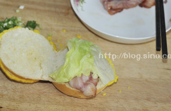 黄金菠萝芝士蛋堡