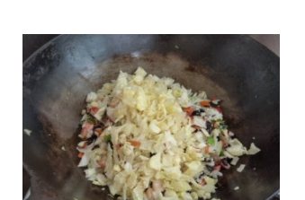 火腿鸡丁炒饭的做法步骤