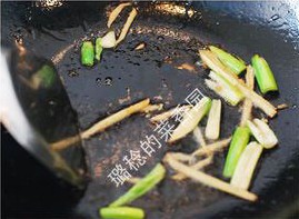 家常菜-鱼炖豆腐的做法