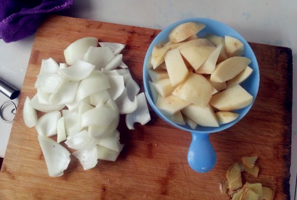 咖喱土豆炖鸡块