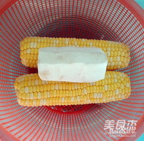 玉米山药猪蹄汤