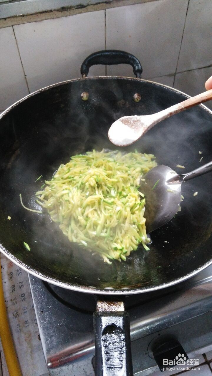 怎样素炒嫩南瓜丝好吃