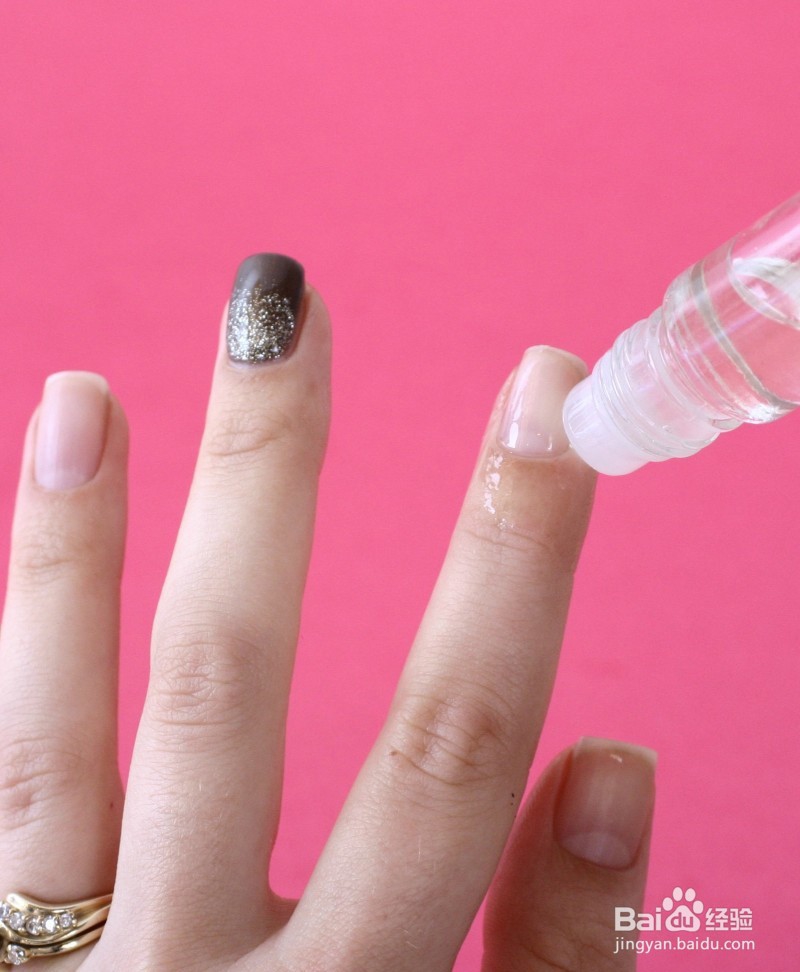 美甲过后，怎样去指甲油/胶不伤指甲