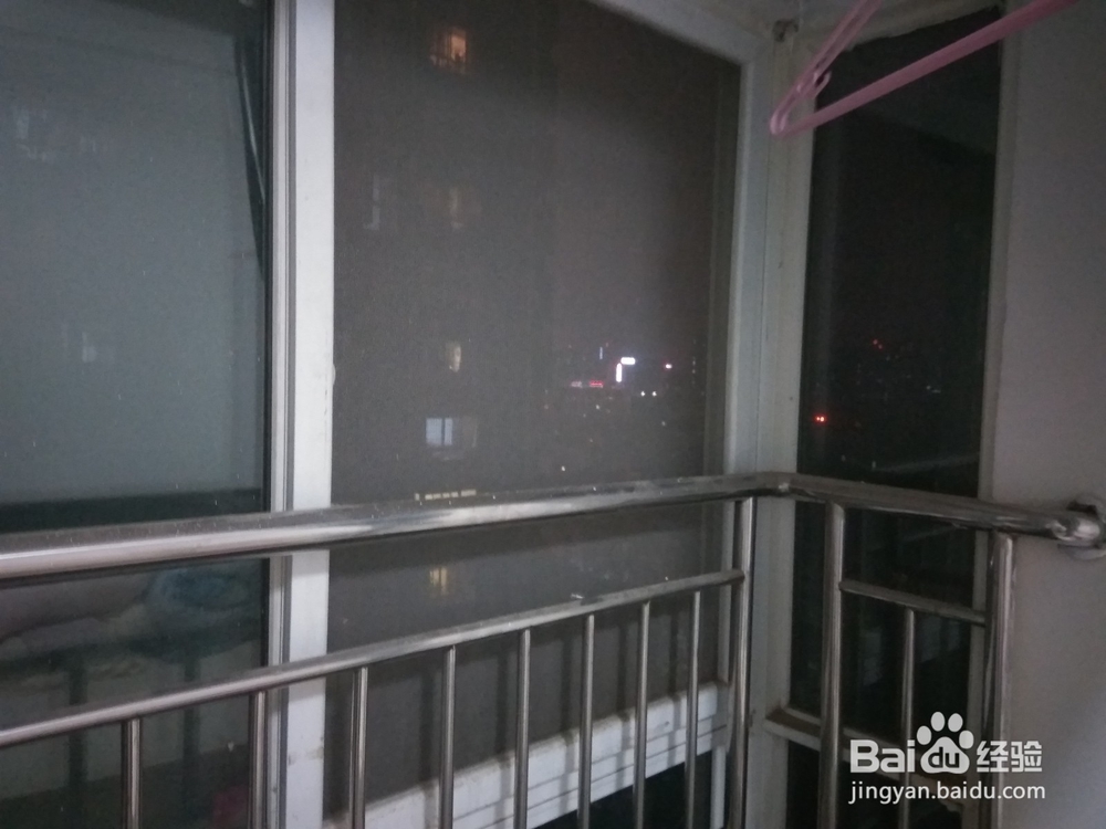 如何自己更换窗纱