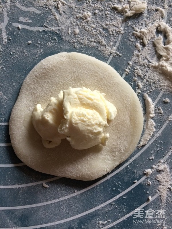 奶黄冰皮月饼