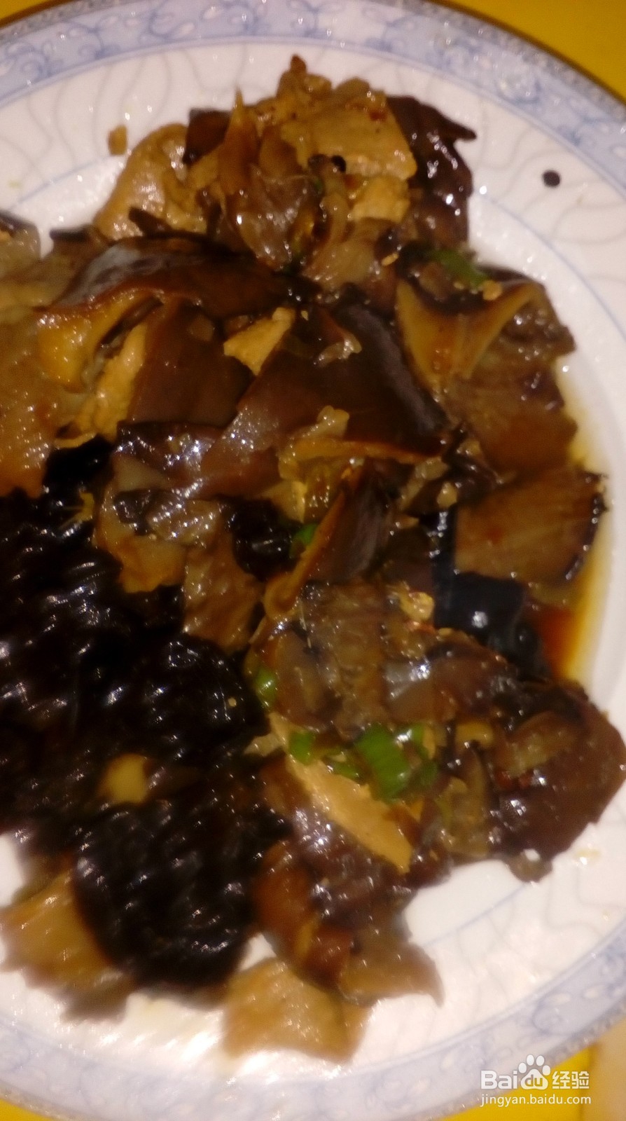 肉炒木耳鲜蘑